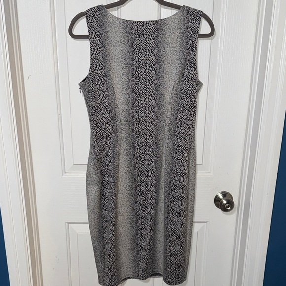 💰Nine West Elegant Black and White Sleeveless Dress - Picture 8 of 10